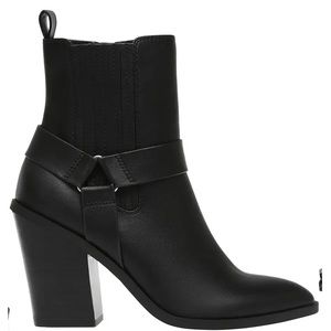 New in box. Perfect condition.